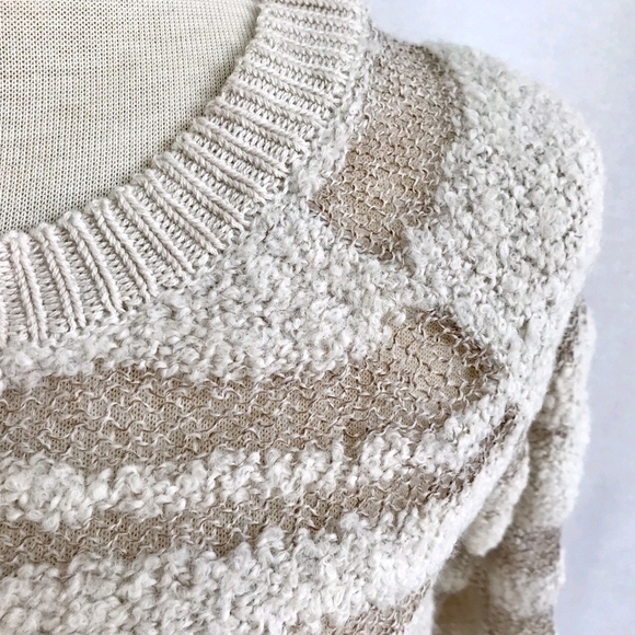 BCBG MAXAZRIA NWT Wool Blend Semi Sheer Trendy Hi-low Crewneck Sweater Seize XS - Picture 4 of 10